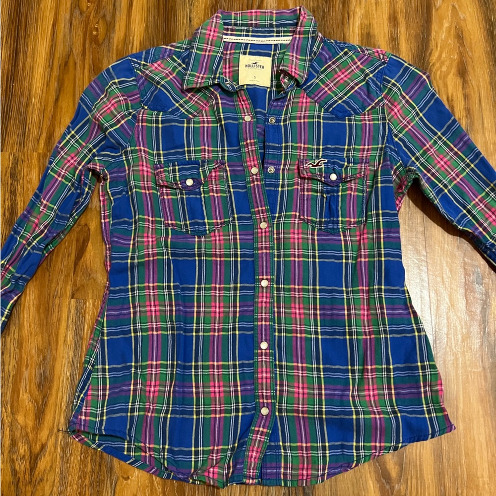 Hollister flannel in size small